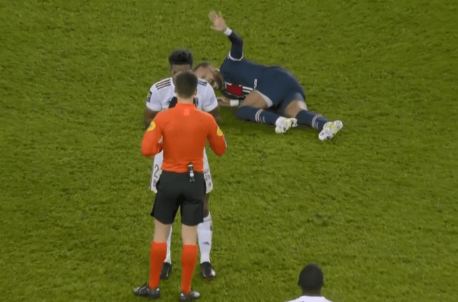 Ming遭遇五连败,巴黎圣日耳曼教练面临压力!的简单介绍 Ming遭遇五连败,巴黎圣日耳曼教练面临压力!的简单介绍